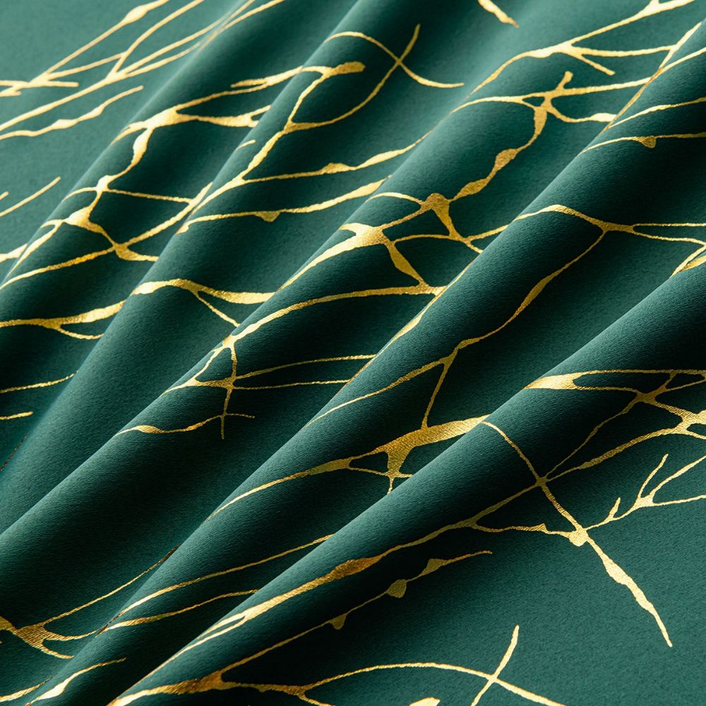 Viskande Skog Åder Svart Gardin