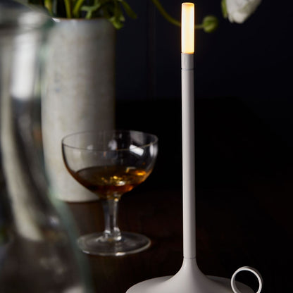 Bordslampa Med Brassy Finish LED Uppladdningsbar Lampa