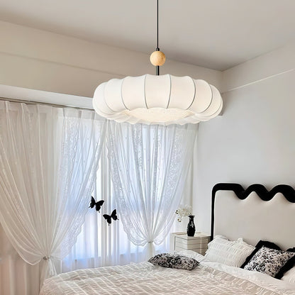 NimbusGlow – Takformad pendel med trädetaljer för lugna interiörer