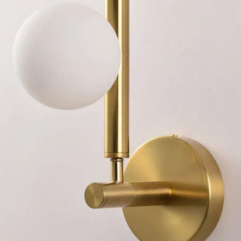 GoldenSphere - Modern Guldvägglampa med Glasbollar