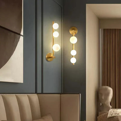 GoldenSphere - Modern Guldvägglampa med Glasbollar