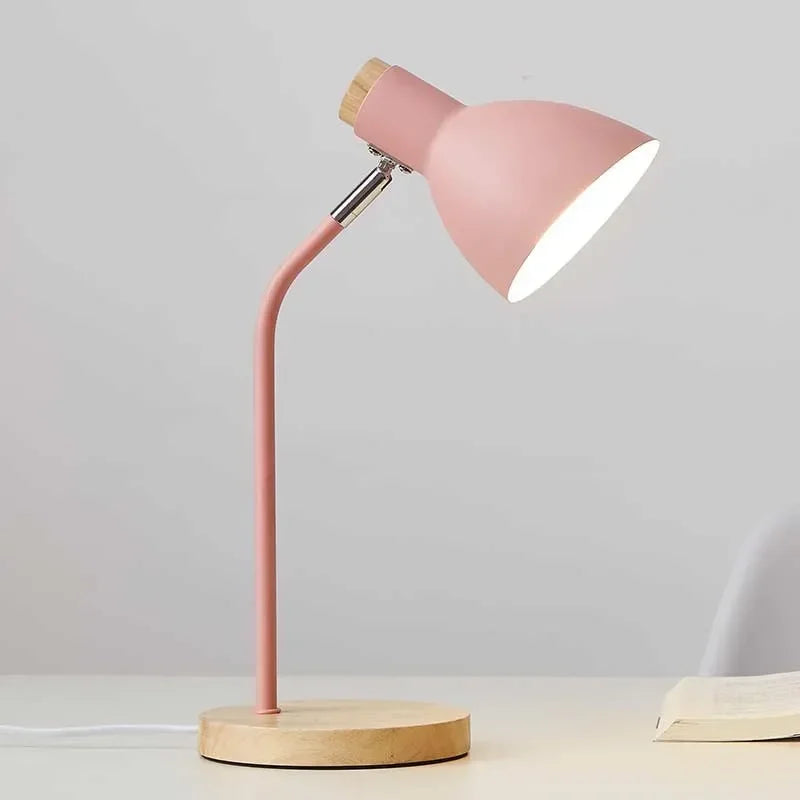 LumiWood – Träbordslampa, Skandinavisk Skrivbordsbelysning med Trä och Metall