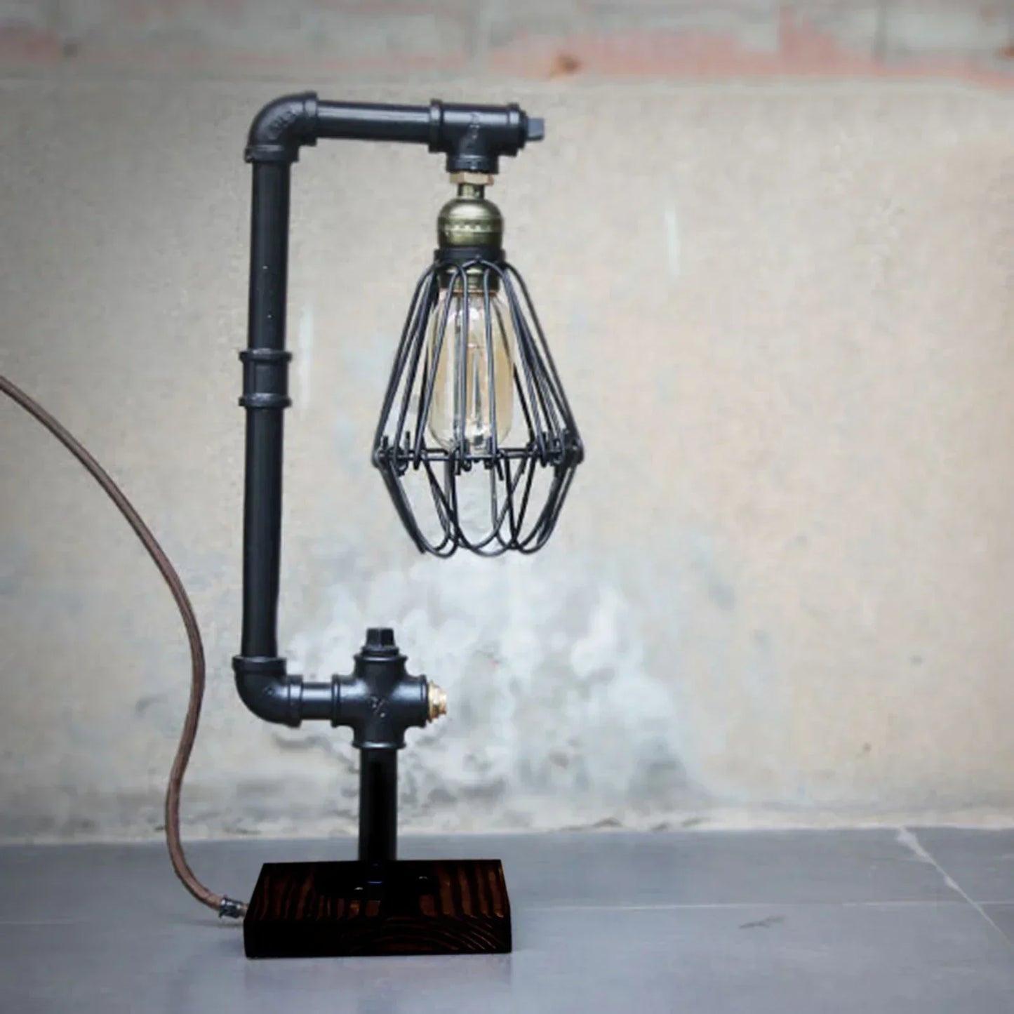 LumiVintage – Industriell Vintage Metallbordslampa, Retro Loft-design för Vardagsrum, Kontor och Sovrum