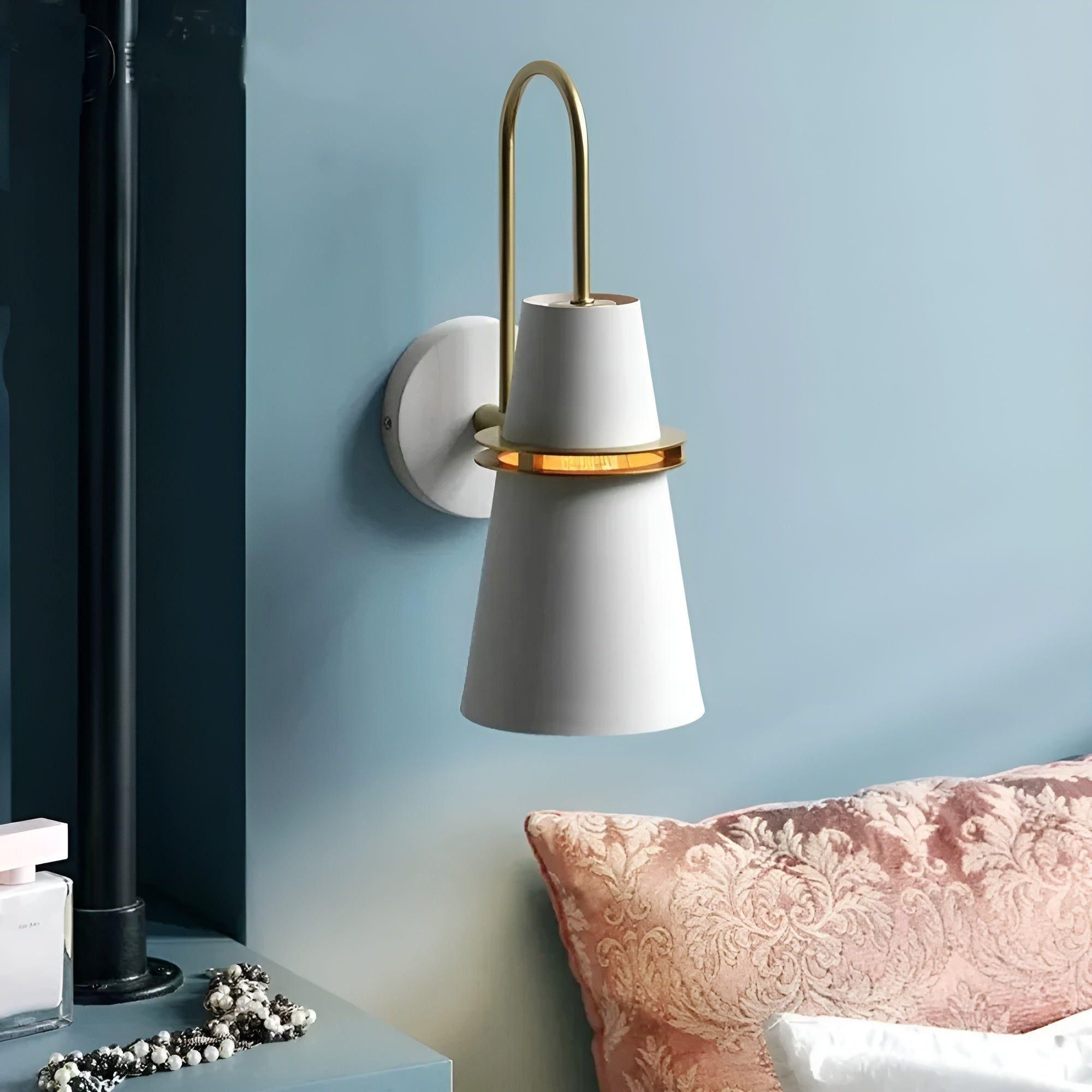 LuxeHorn Glow - Macaron Designer Vägglampa med Modern Horn Elegans