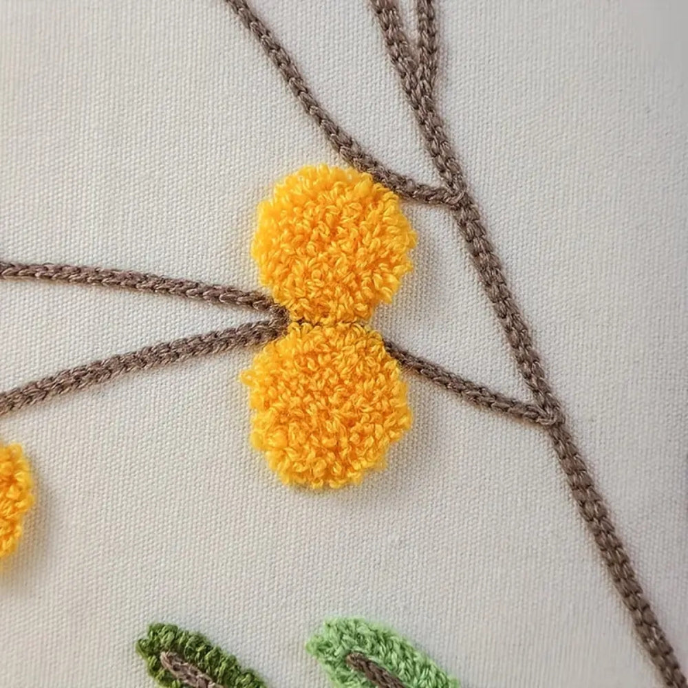 Gul Blomma &amp; Bladlövsbroderi Kuddöverdrag