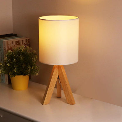 H Houten Driepoot Tafellampa med Linne Skärm LED
