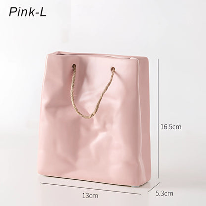 Tidlösa keramikvasdesign i stil med en shoppingkorg – Elegant vas för torkade blommor