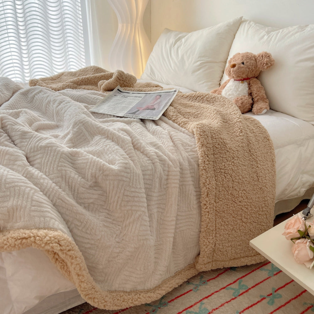 Seraphina Mjuk Jacquard Kanin Plysch Filt