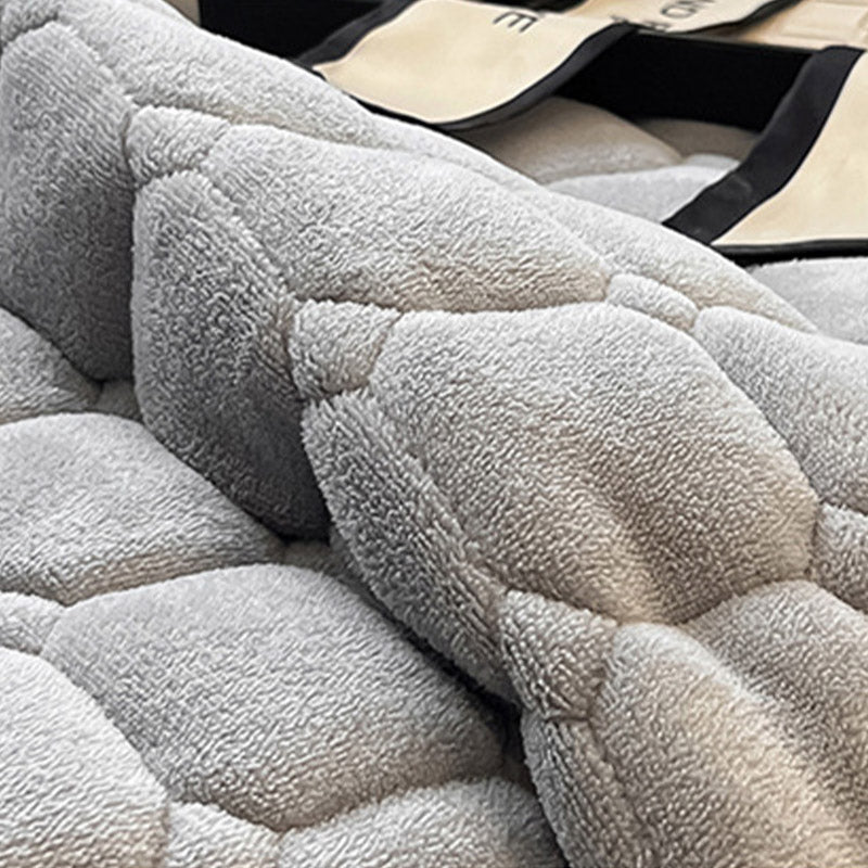 Carvallo - Mjuk dagsöverkast i modern stil med kvadratisk textur