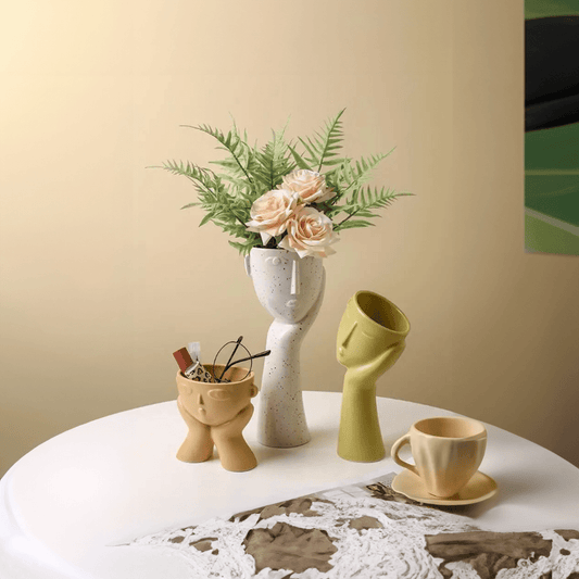 Abstrakt 'Mänskligt Ansikte' Design Vaser i Modern Keramik