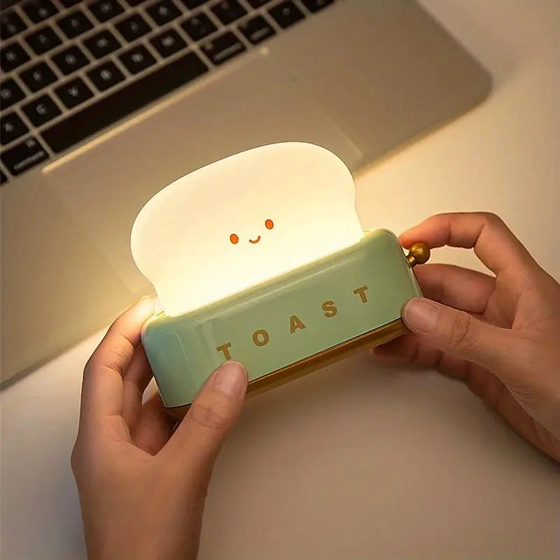 Söt sänglampa – Kawaii Toast LED-lampa för mysig belysning