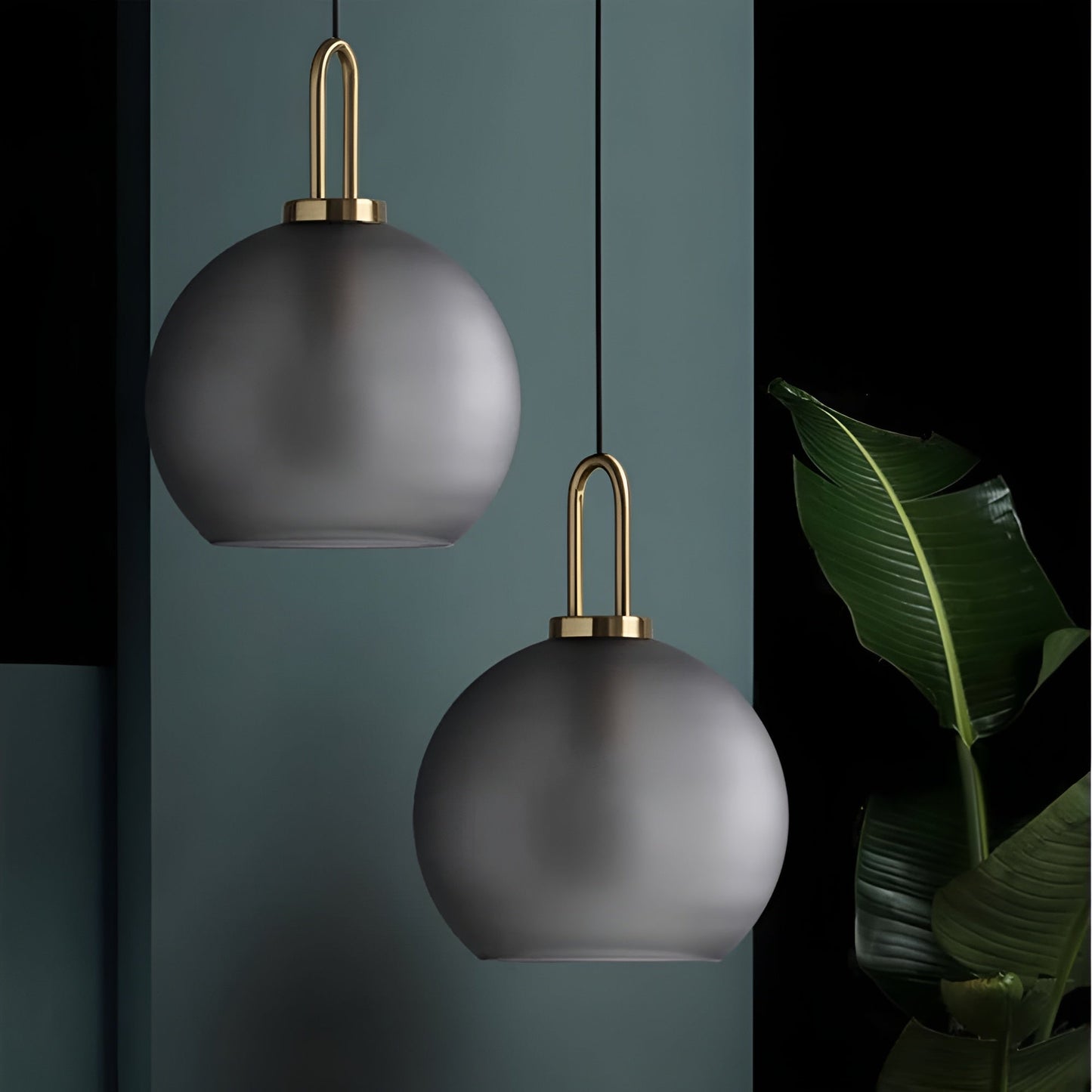 CrystalHue Light - Nordisk glaskula pendellampa
