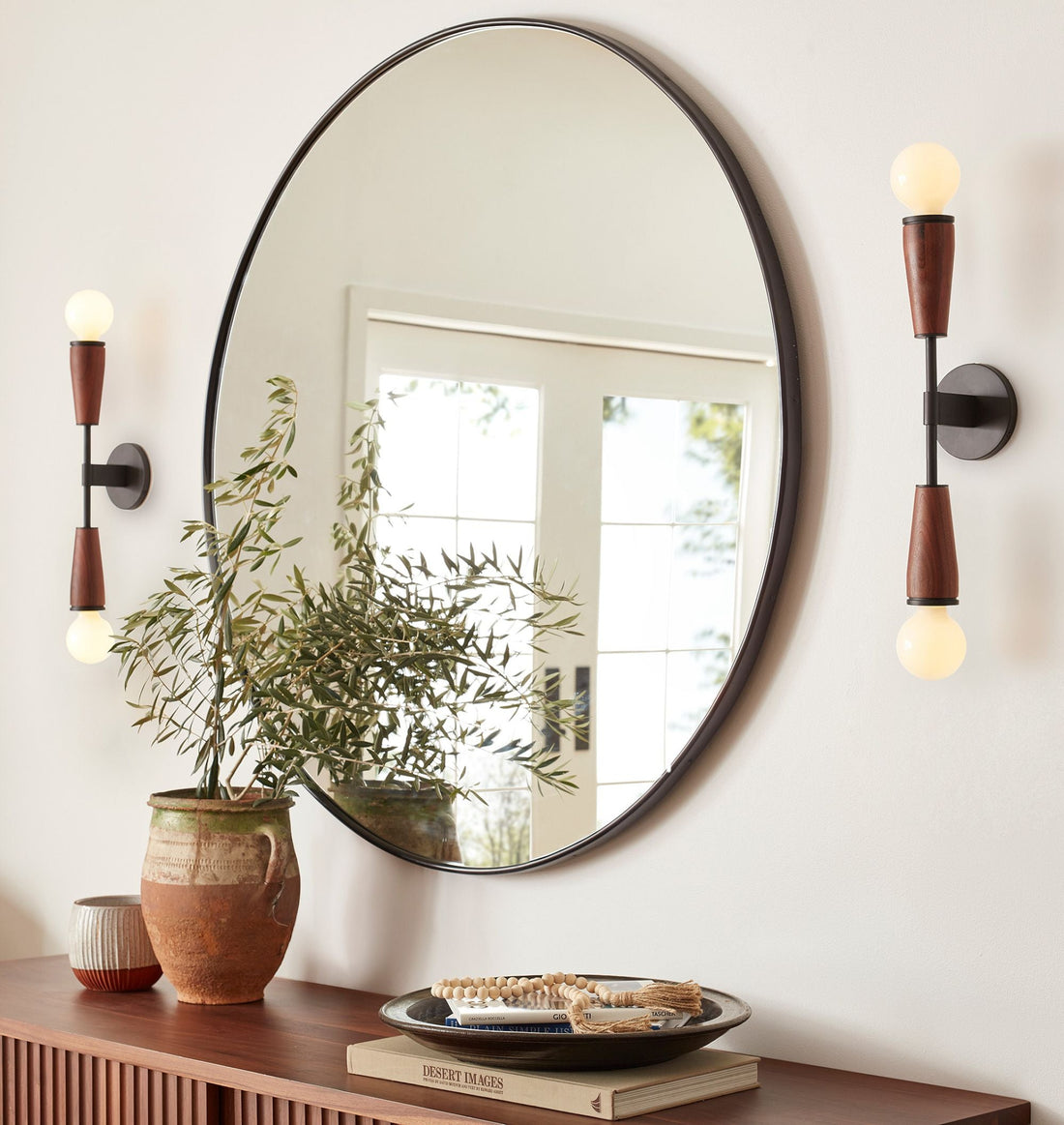 Tvåarmad glasvägglampa – Elegant retro-design med metall &amp; E27-fatning