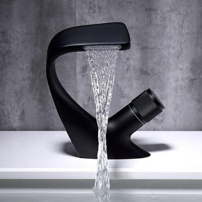 Aquacascade Vattenfall Kran - Lyxig Tvättställsblandare i Svart eller Krom med Spa-Style Flöde