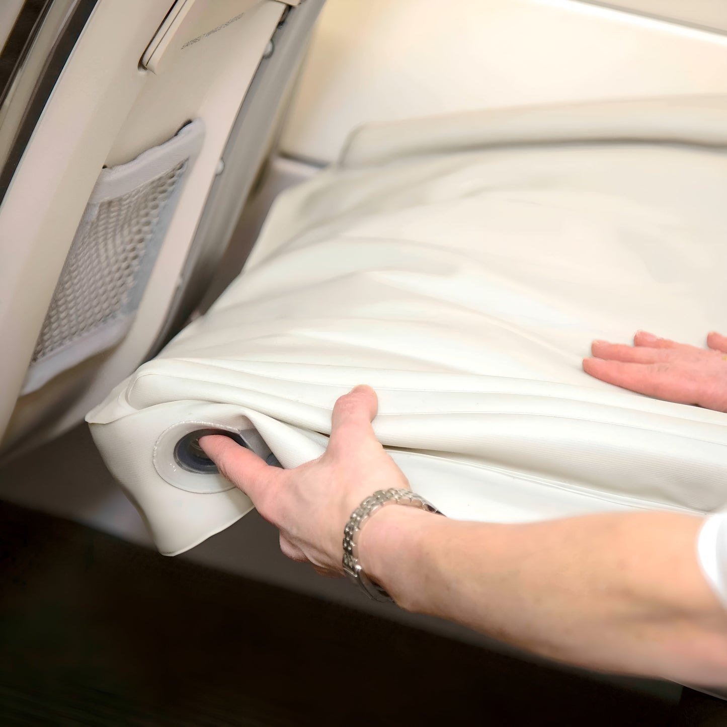 Carvallo-resesäng Luftolino | Integrerad pump & kantskydd | Uppblåsbar & kompakt | 80×50 cm