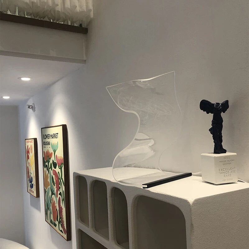 LumiAcrylic - Modern LED Bordslampa av Akryl | Stilren Dekorativ Belysning