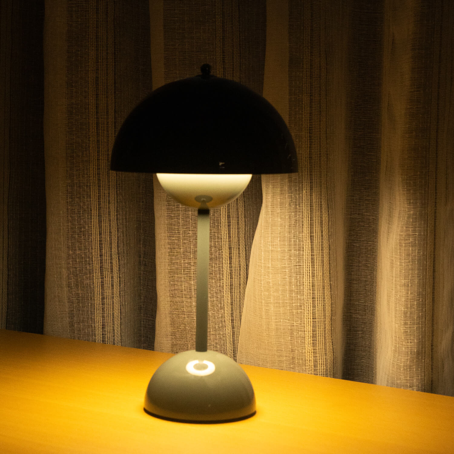 Brulee Modern Bordslampa Vattentät Trådlös och Uppladdningsbar