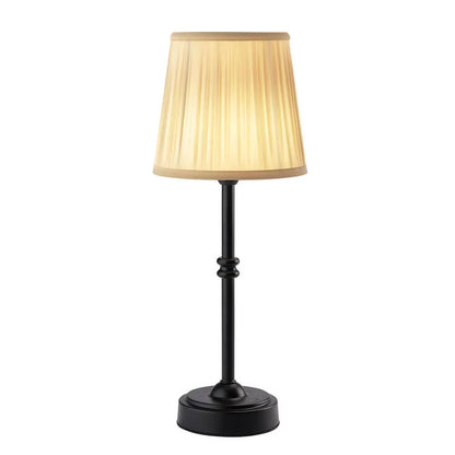 Trådlampa med retro tygskärm