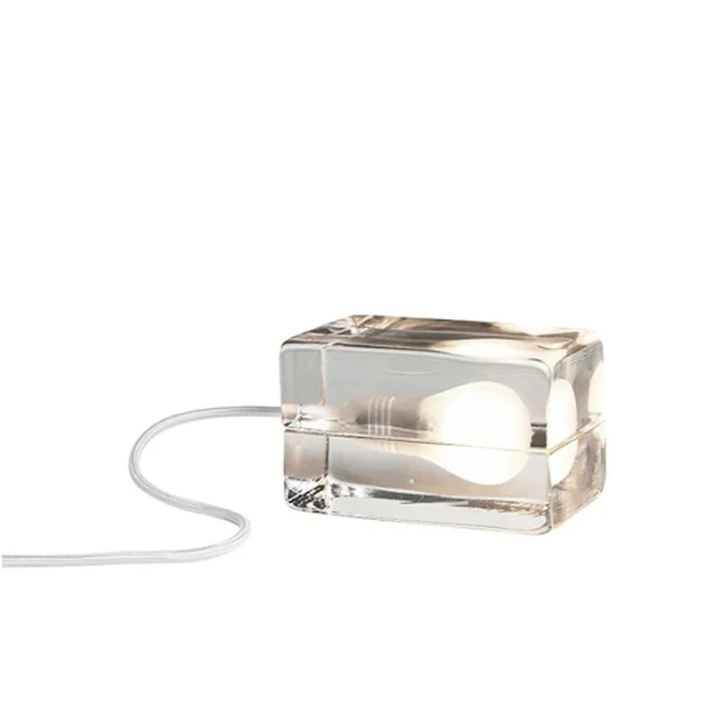 GlowCrystal - Transparent Bordslampa – Modern Belysning för Stilrena Interiörer