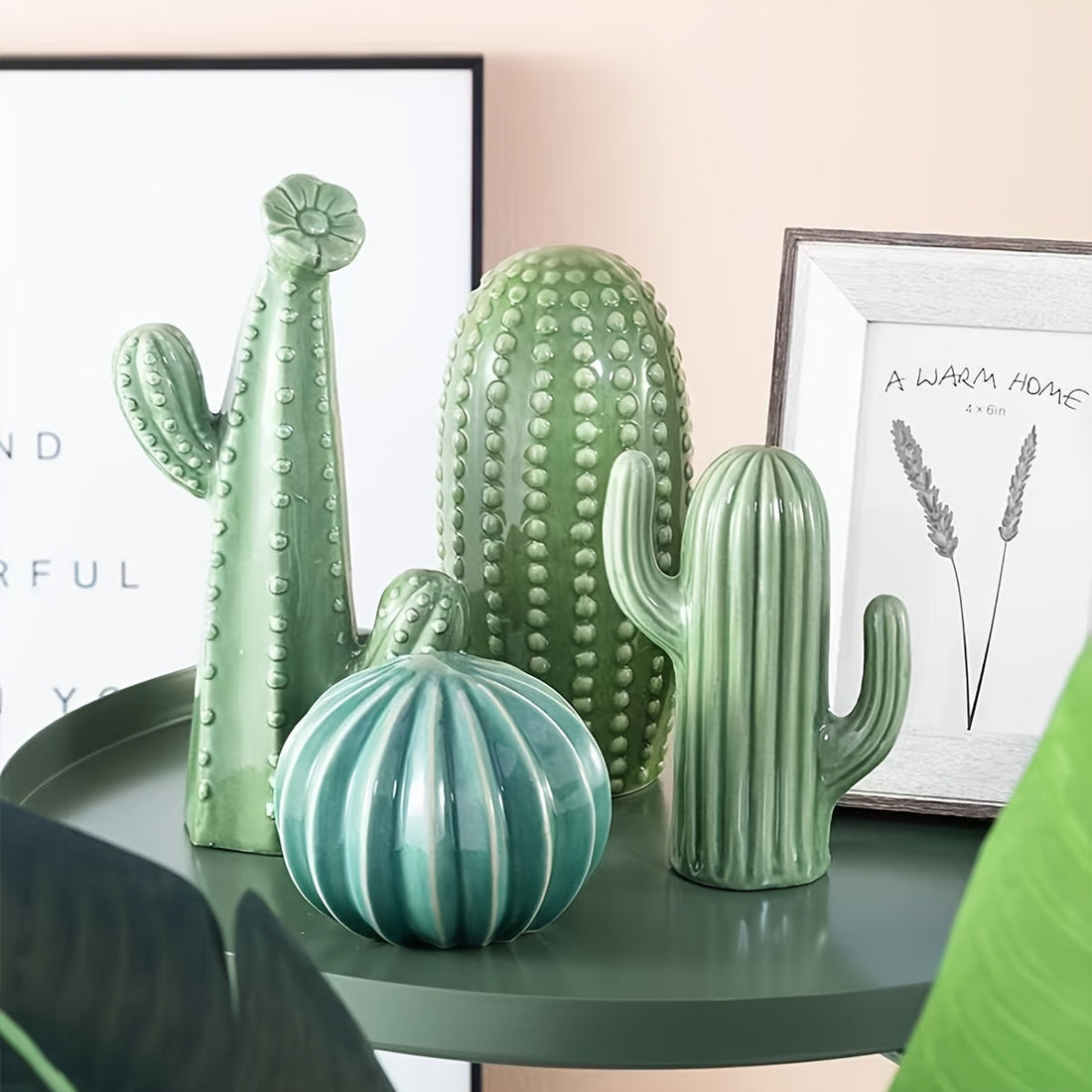 Trio av Keramiska Kaktusdekorationer – Randiga &amp; Texturerade Inomhusornament