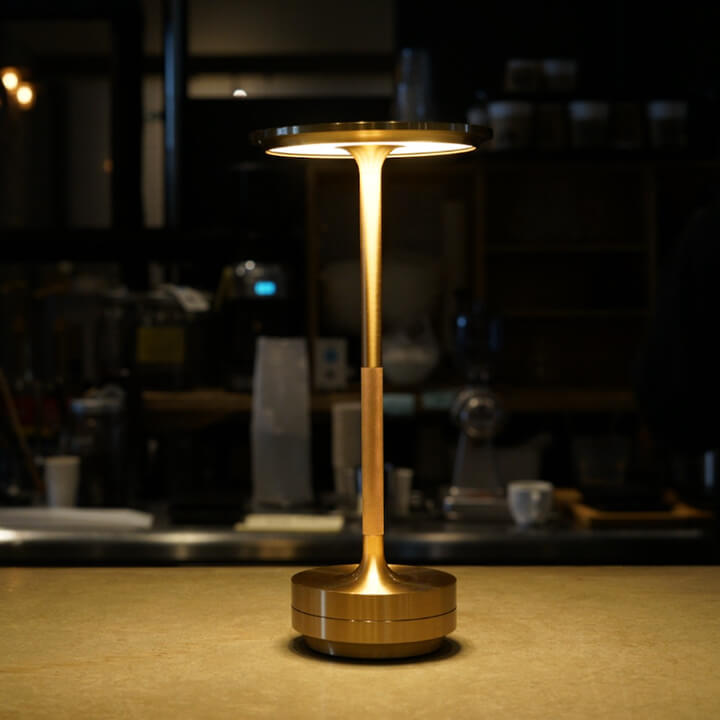 Ambient Metallic Trådlös Bordslampa