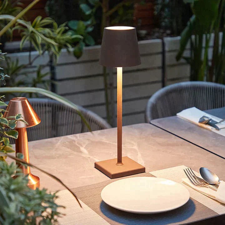 LuxoLite - Elegant trådlös bordslampa