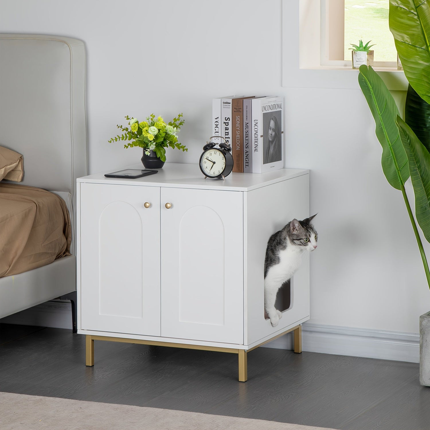 Dold kattlåda sidobord