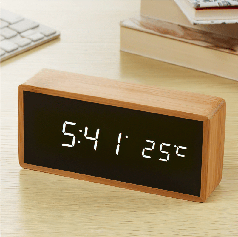 Bamboo LED väckarklocka - Minimalistisk design