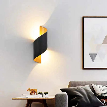 Orr Modern LED Vägglampa, Spiral, Inomhus, Vit/Svart, Metall