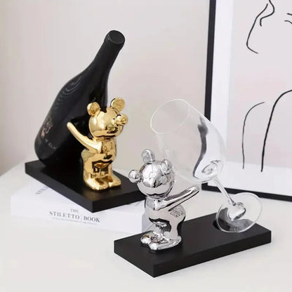 Bearwine Rack - Dekorativ vinhållare i keramik med lekfull design av björnar