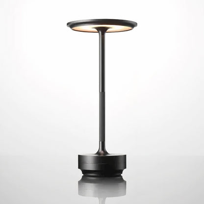 LumenArt - Skapa en atmosfär av elegans med Thomas bordslampa från LumenArt