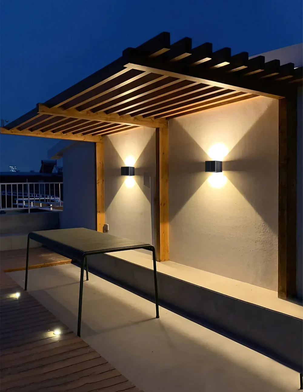 Carvallo Solar Vägglampa Utomhus | 3 Solarpaneler | Varmvit LED-belysning | IP65 Väderbeständig