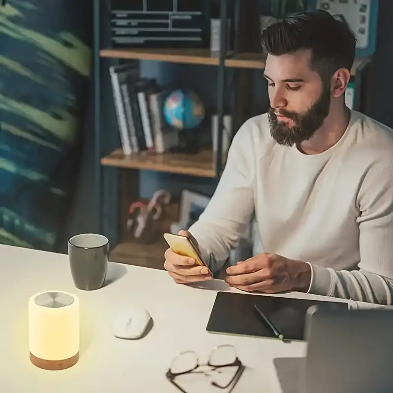 Dimbar LED nattljus med modern design och färgbyte