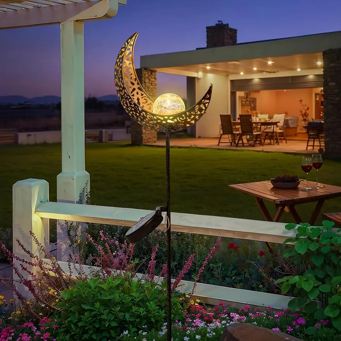 Solar trädgårdslampa i metall - Vattentät LED-design i måne-, låga-, sol- eller stjärnform