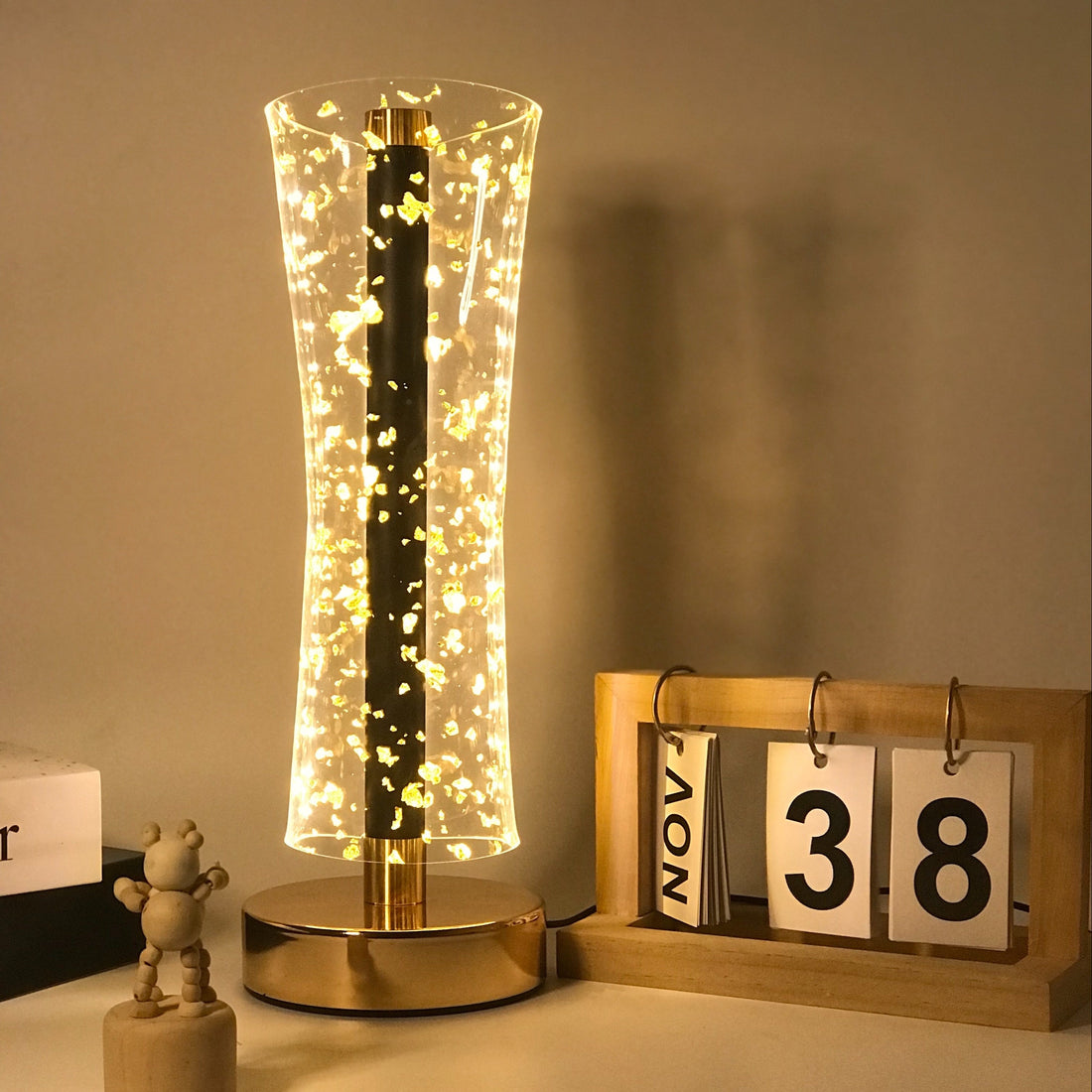 LumiAcryl - Modern Akryl Bordslampa med Guldfolie och 3-Färgers Dimbar Belysning, USB-Drevna