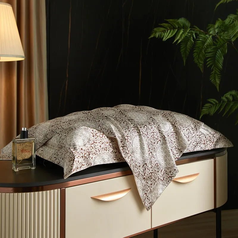 Caressence – Kuddöverdrag av mullbärssilke för lyxig sömnkomfort