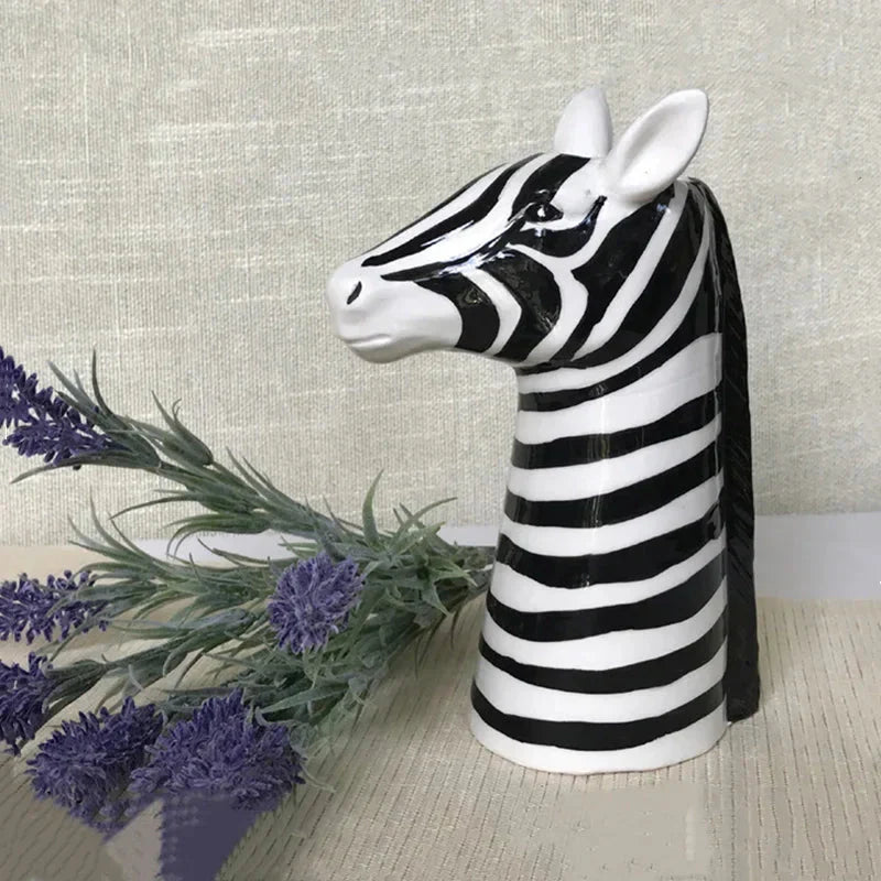 Keramisk svart och vit zebra vas för modern dekoration