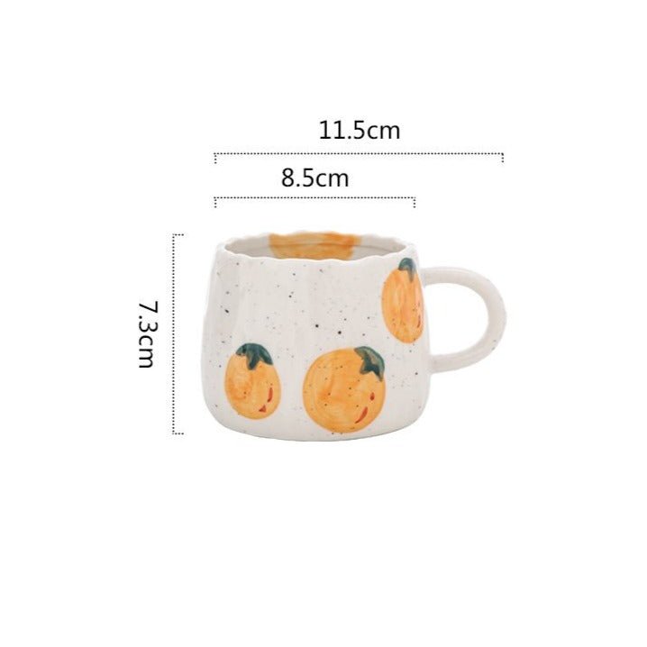 Keramisk kaffekopp med lekfullt fruktdesign