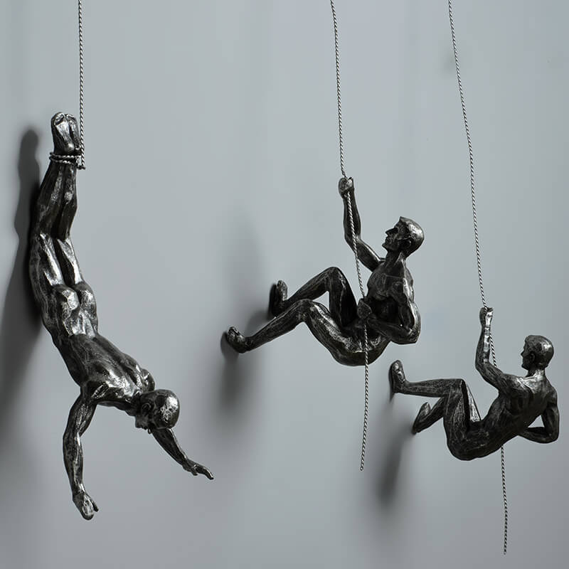 ArtiClimb Väggfigur | Klättrande skulptur i konstharp