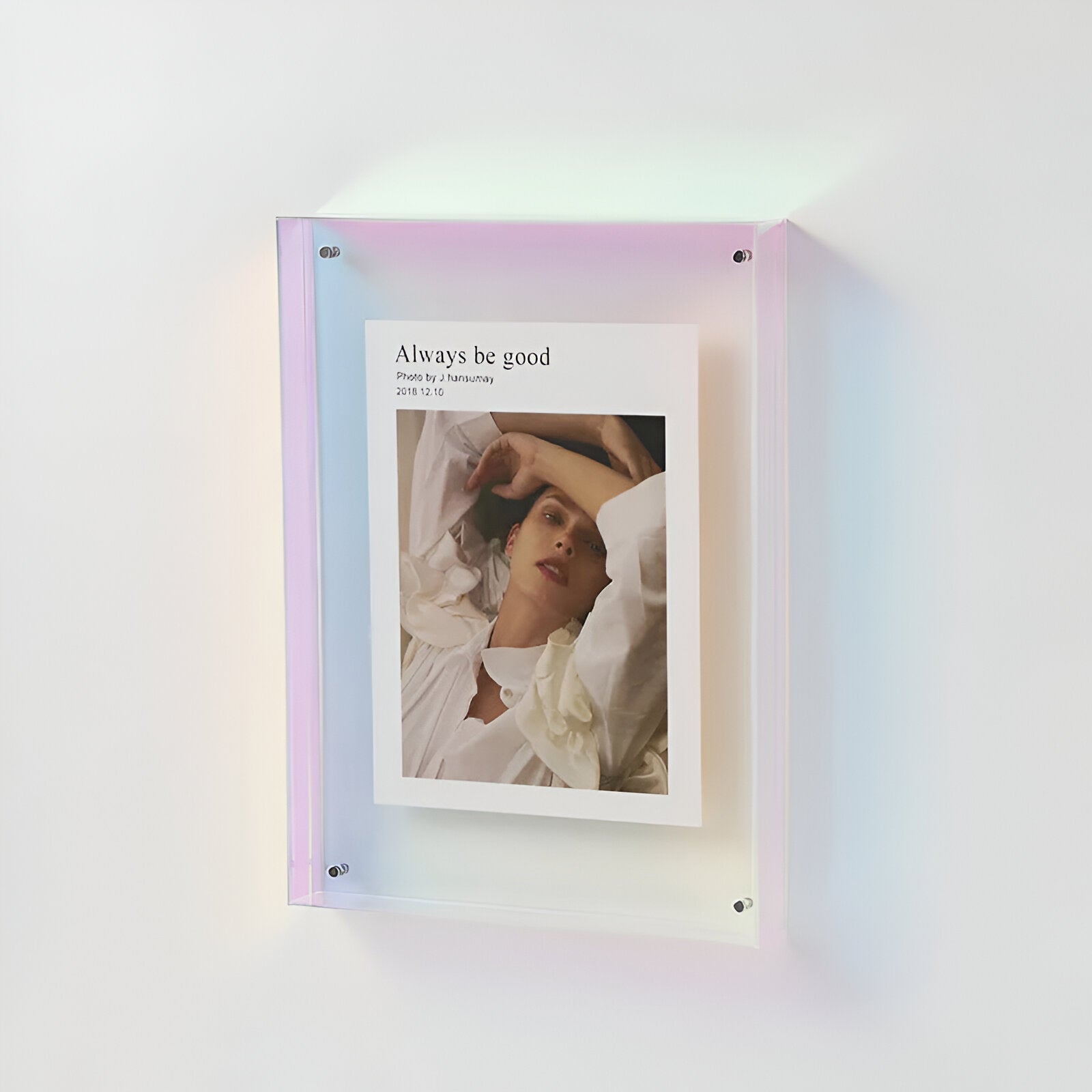 Luxora AcryGlow – Transparent foto ram med modern minimalistisk design