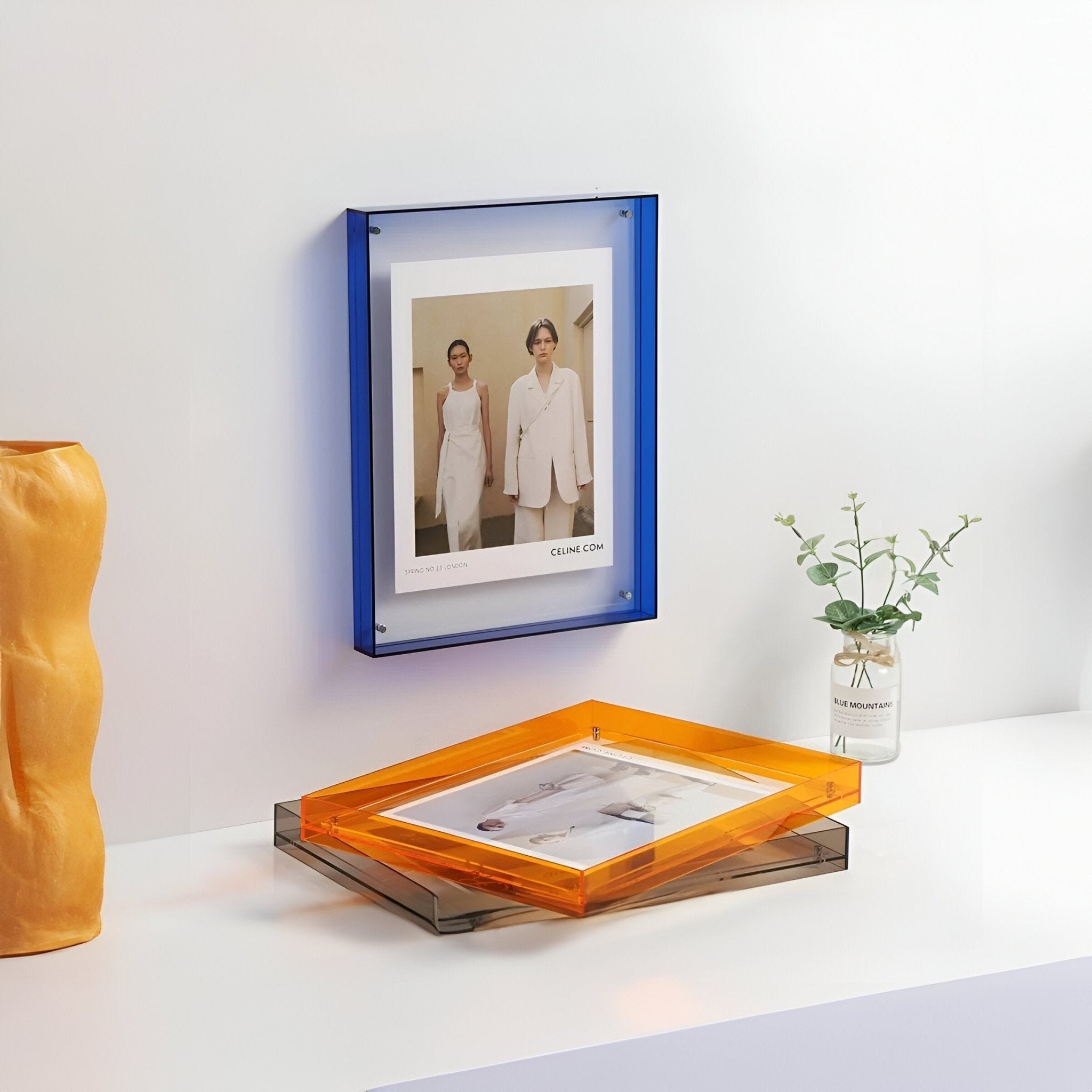 Luxora AcryGlow – Transparent foto ram med modern minimalistisk design