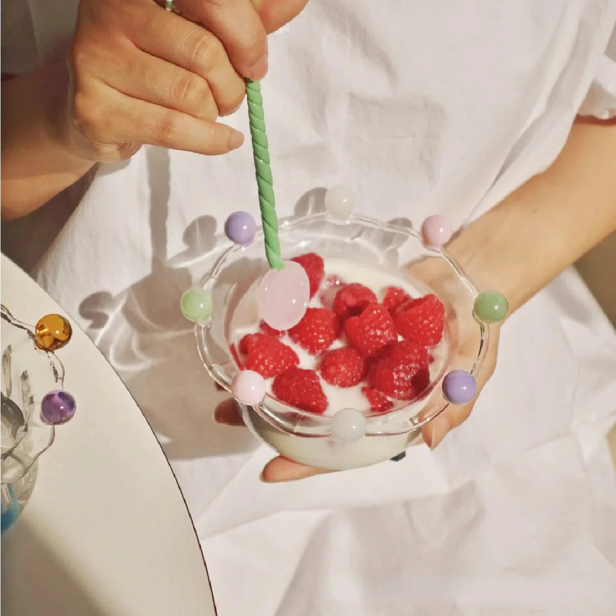 Färgglad Kronformad Dessertskål - Miljövänlig Glasdesign