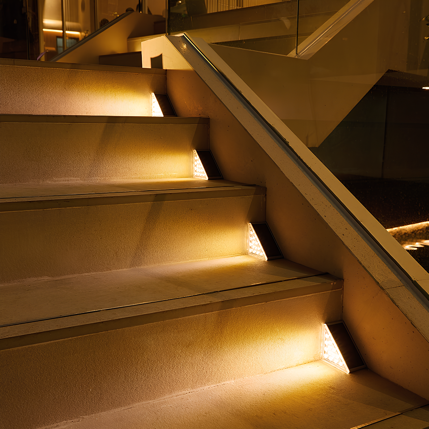 GlowPath – Solcellsdrivna steg- och trappbelysning| 1+1 Gratis