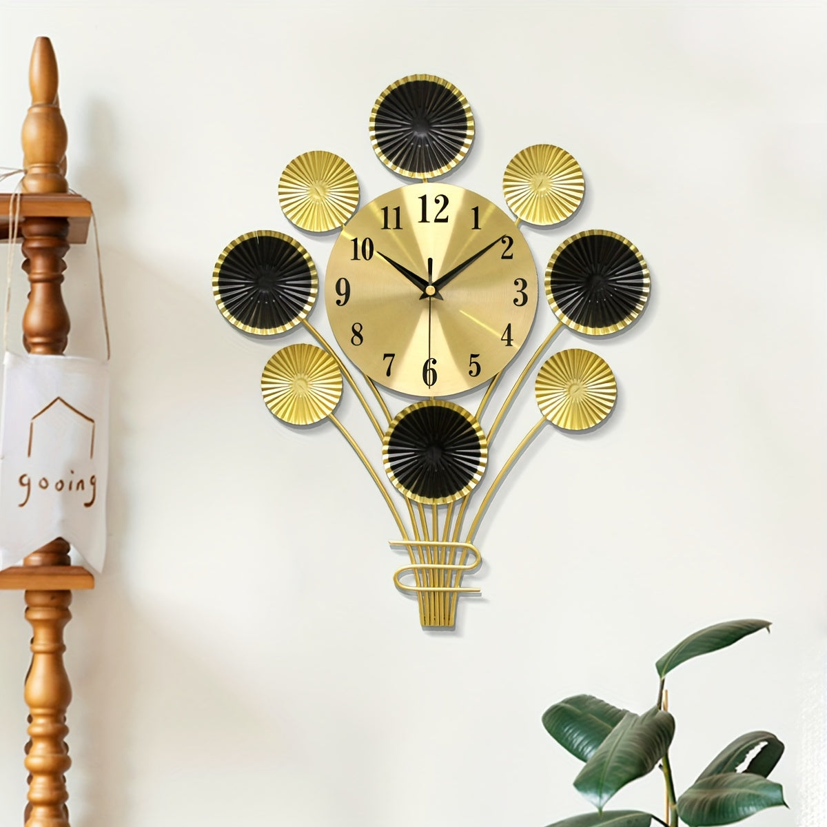 Modern Metallisk Tyst Väggklocka - Ballongformad, Dekorativ för Vardagsrum och Sovrum