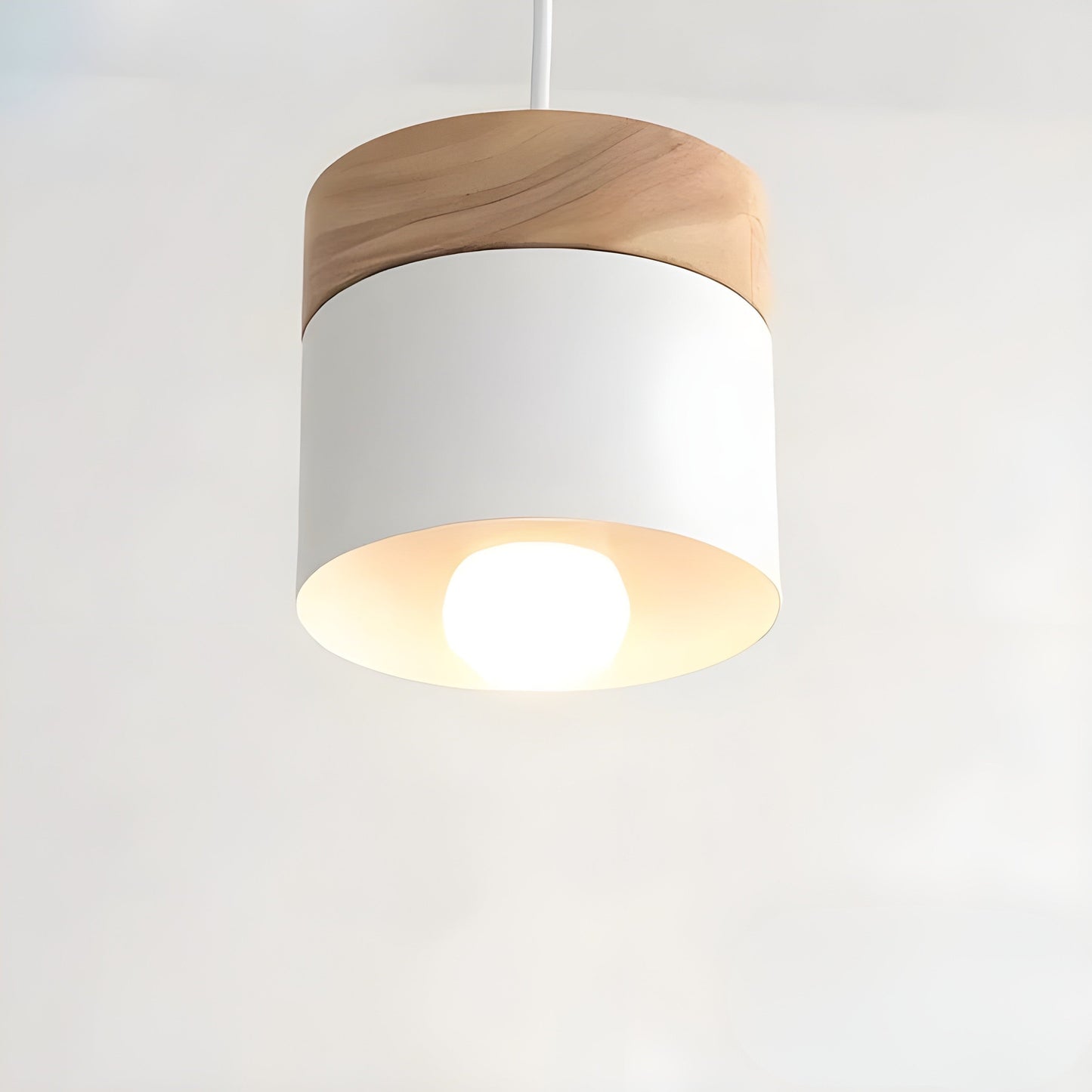 LoftCharm Light - Nordisk trähänglampa