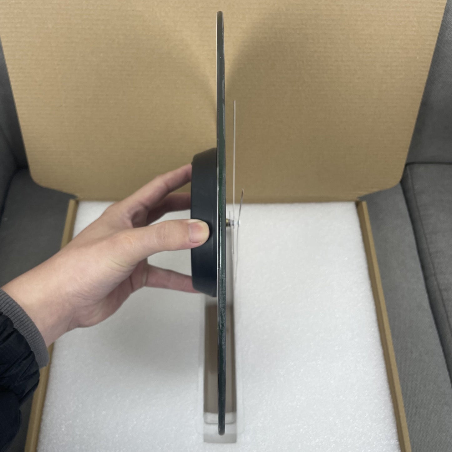 CosmicLight - Tyst Rund Väckarklocka med Planetdesign