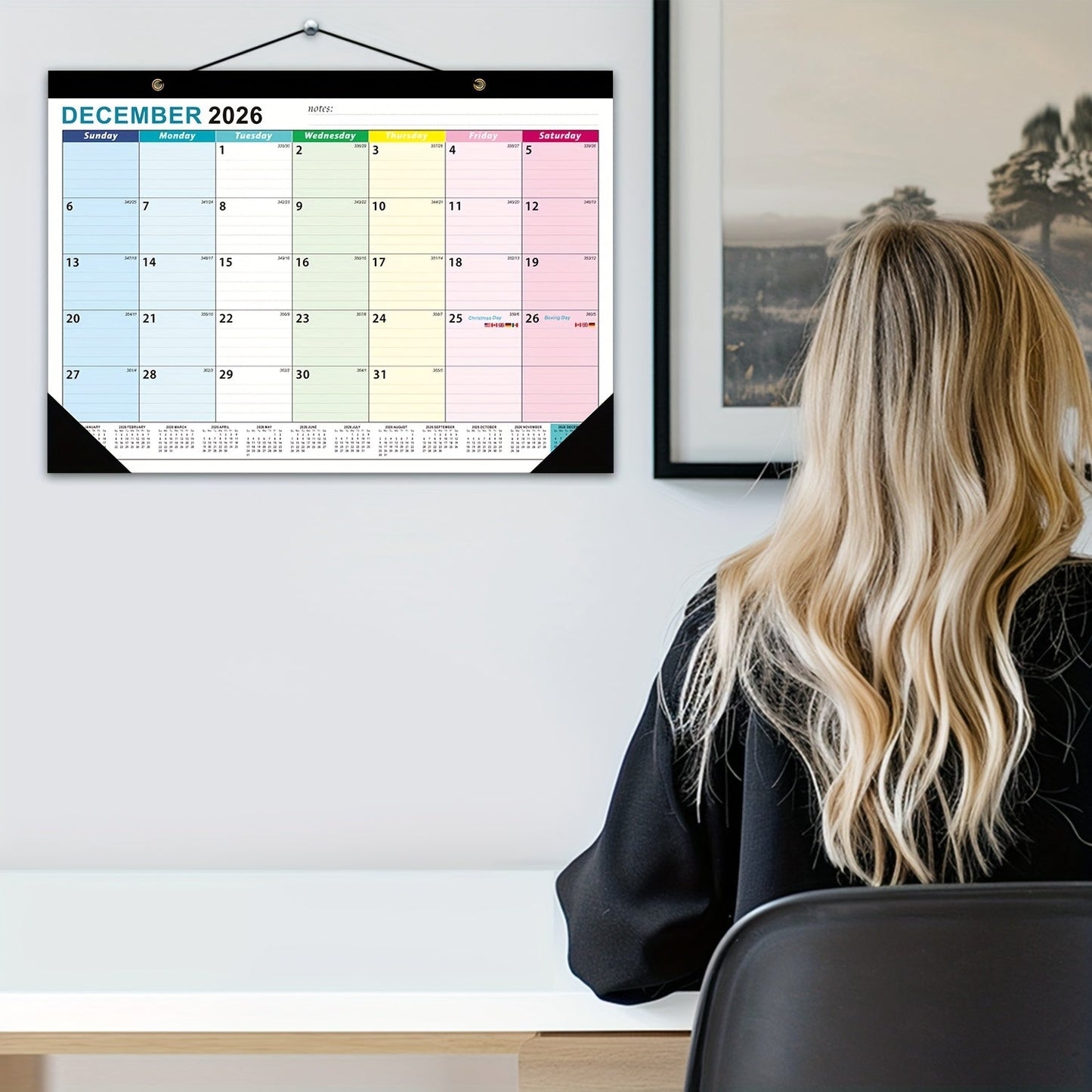 Väggkalender med stor skrivbar månadsöversikt