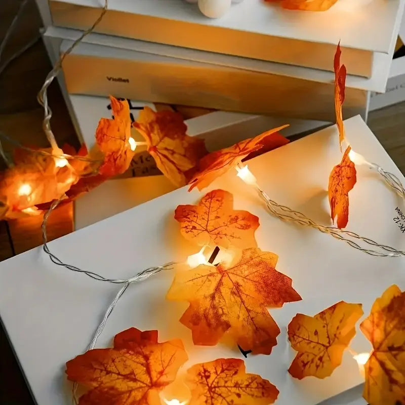 Halloween Lönnblad Ljussträng – Varmvitt LED Höstdekoration för Vardagsrum &amp; Fester