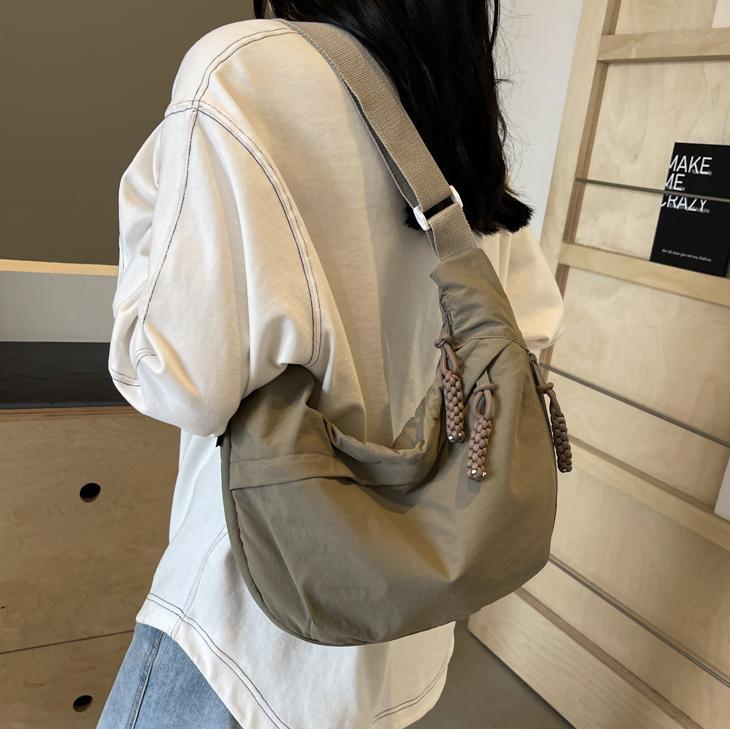 EVERCARRY – Nylon-sidoväska med smarta fack för vardagligt bruk