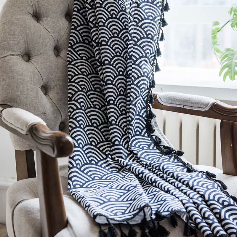 Fiskfjäll Semi Blockout Tassel Gardin i Marin Bomull